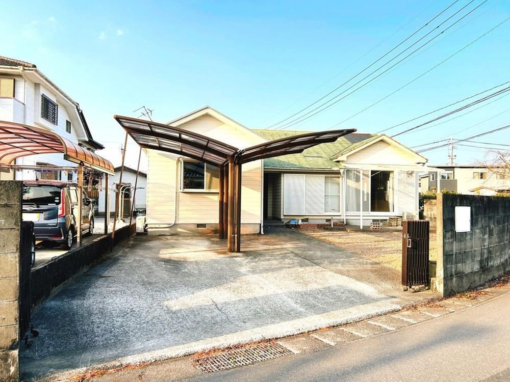 5LDK house in Nobeoka, Miyazaki - Photo 1