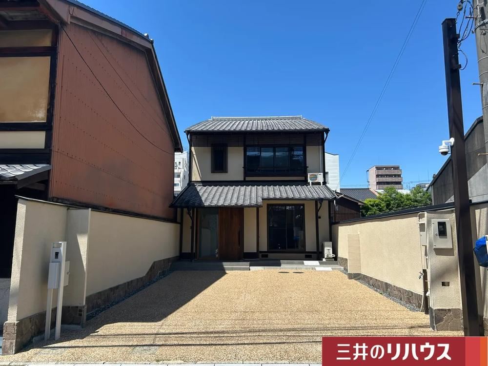 5LDK house in Shimogyo Ward, Kyoto - Photo 1