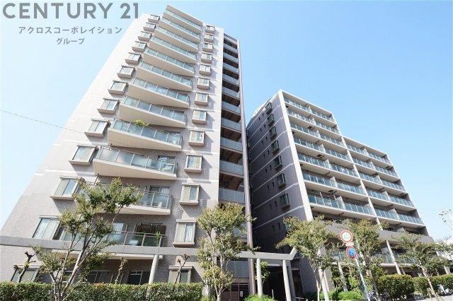 4LDK apartment in Nishinomiya, Hyogo - Photo 1