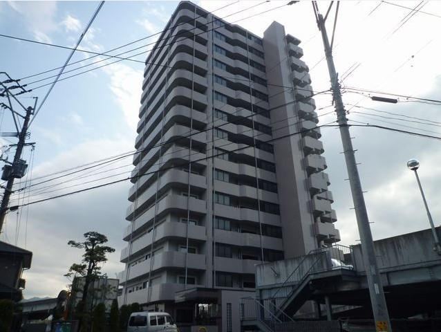4LDK apartment in Oita, Oita - Photo 1