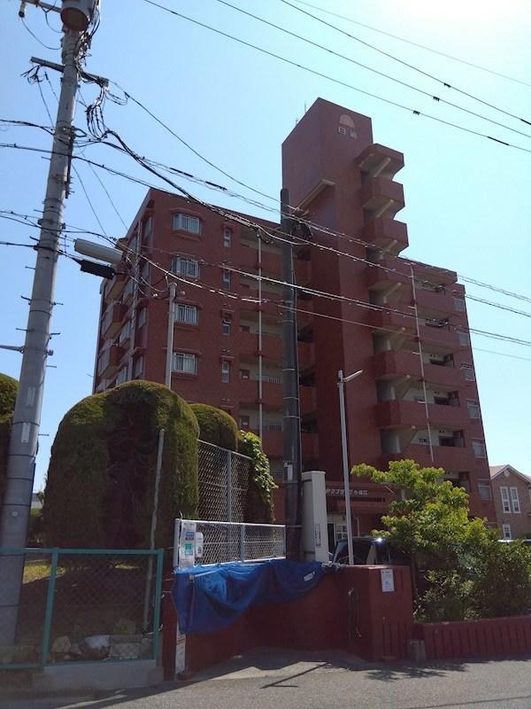 3LDK apartment in Moji Ward, Kitakyushu, Fukuoka - Photo 1