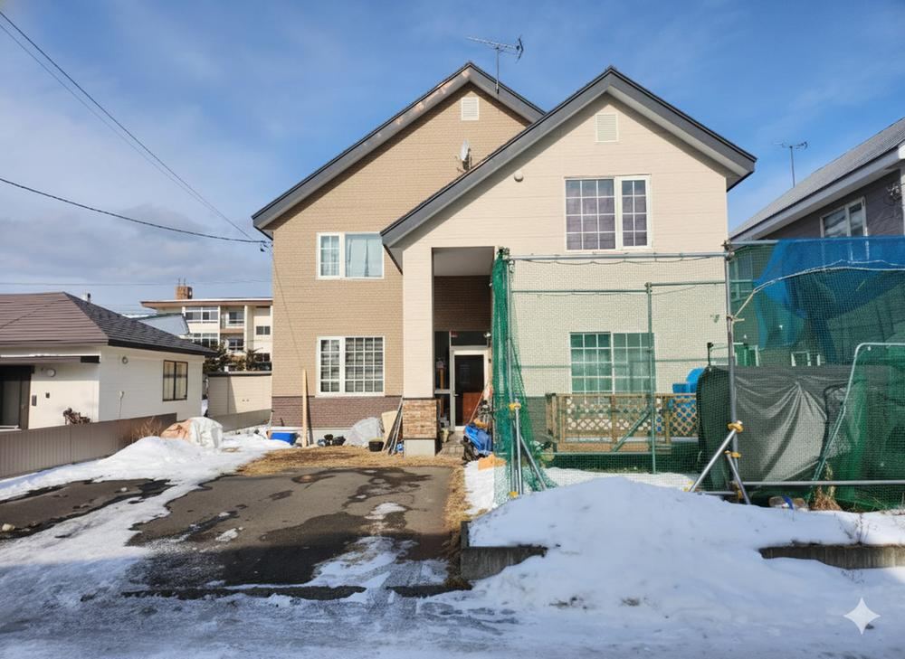 6LDK house in Tomakomai, Hokkaido - Photo 1