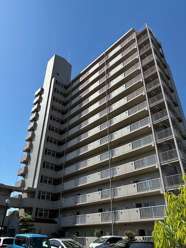 3LDK apartment in Yokkaichi, Mie - Photo 1