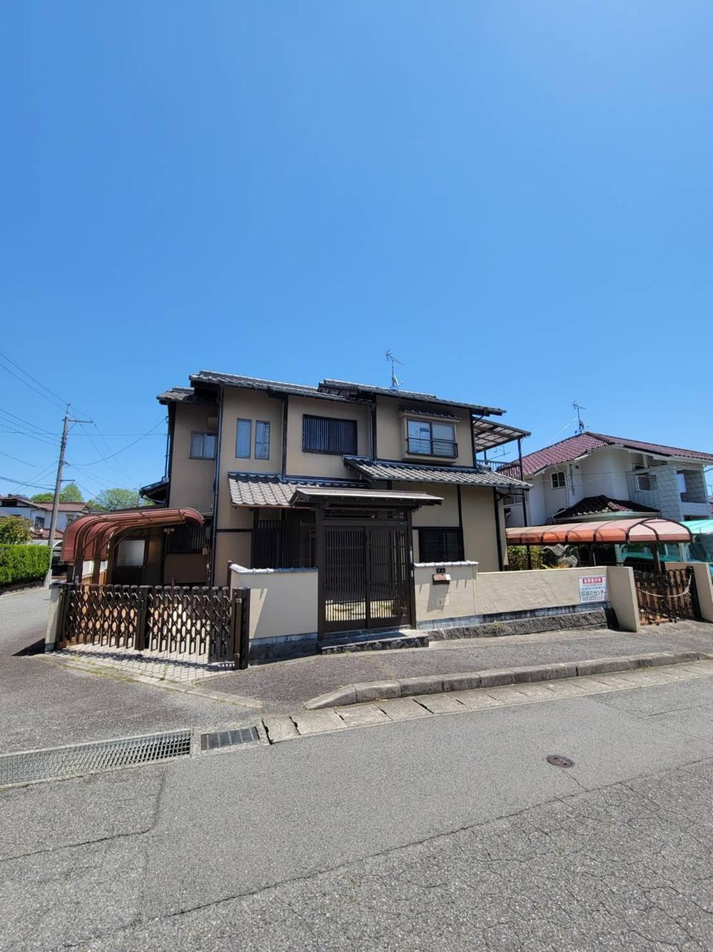 6LDK house in Higashihiroshima, Hiroshima - Photo 1