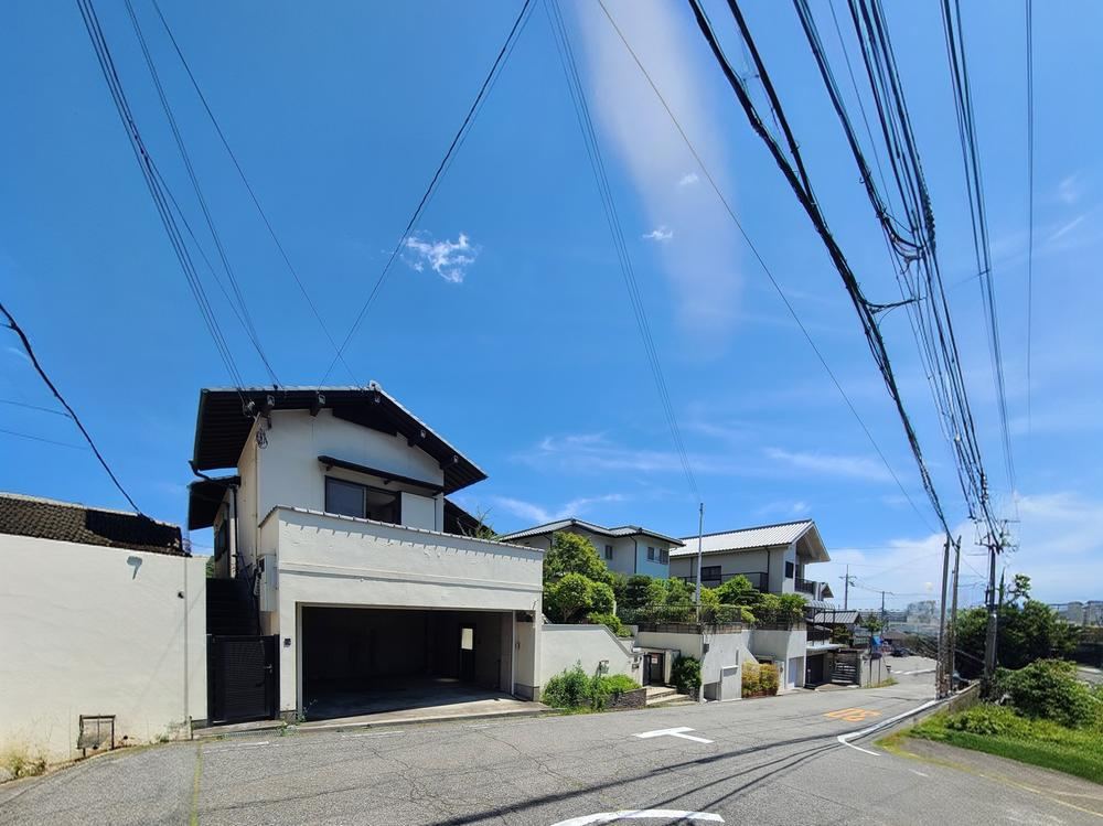 7LDK house in Suma Ward, Kobe, Hyogo - Photo 1