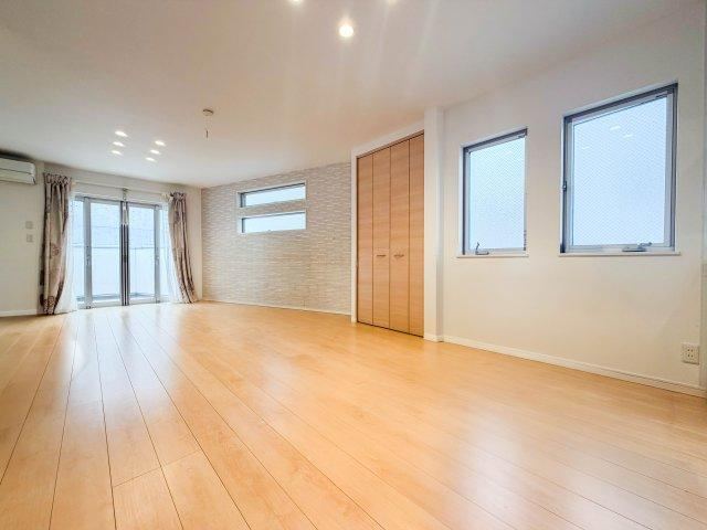 2LDK+2S house in Shinjuku Ward, Tokyo - Photo 1