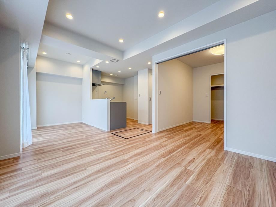 3LDK apartment in Minami Ward, Saitama - Photo 1