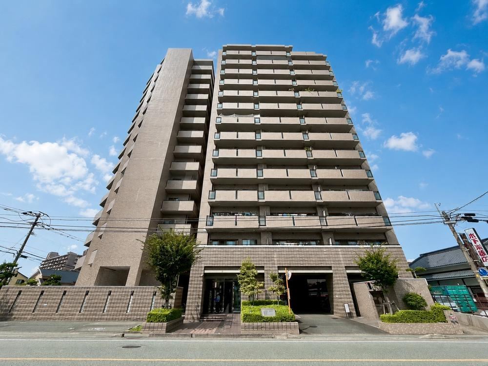 4LDK apartment in Kurume, Fukuoka - Photo 1