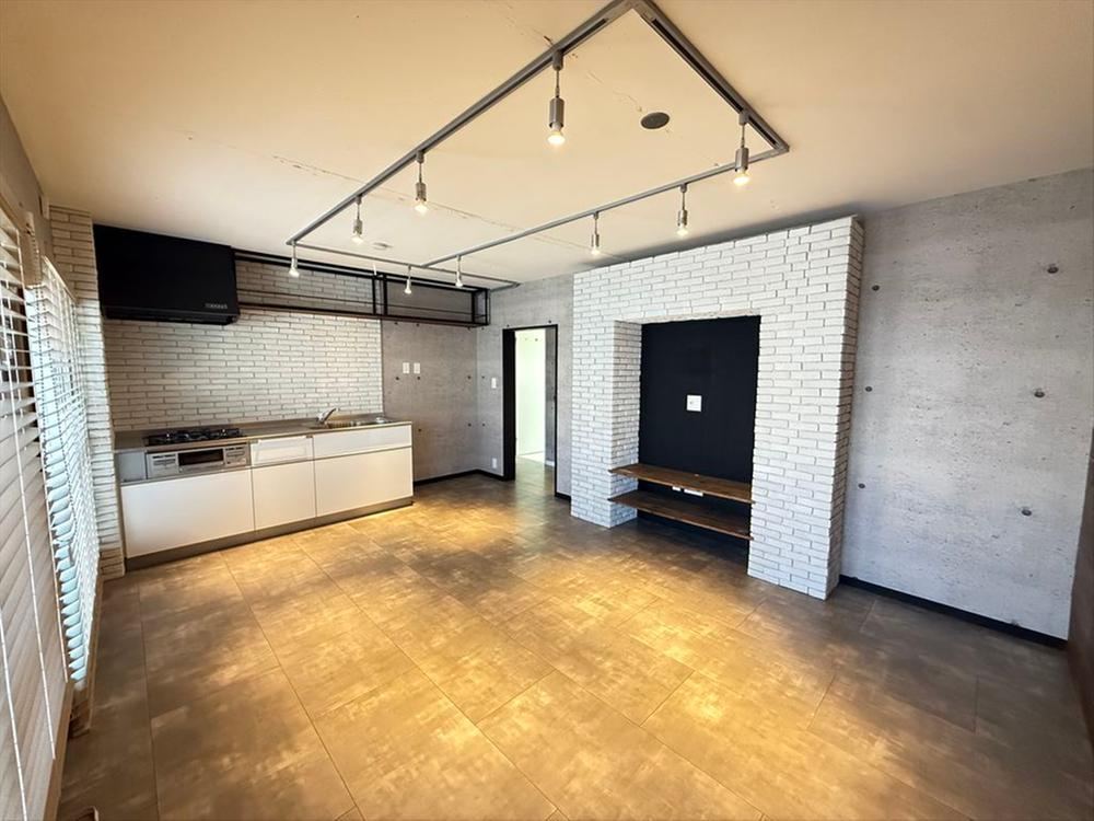 2LDK apartment in Tempaku Ward, Nagoya, Aichi - Photo 1