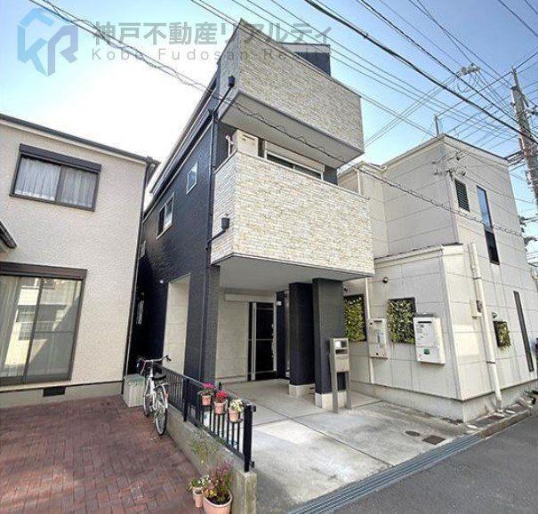 2LDK+S house in Higashinada Ward, Kobe, Hyogo - Photo 1