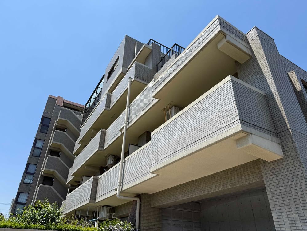 3LDK apartment in Hamura, Tokyo - Photo 1