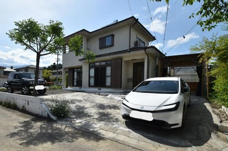 4LDK house in Kai, Yamanashi - Photo 1