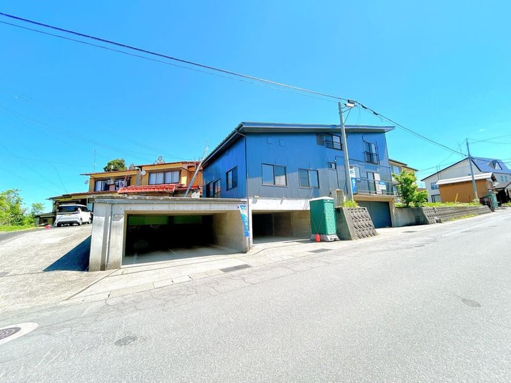 6LDK+S house in Tokamachi, Niigata - Photo 1