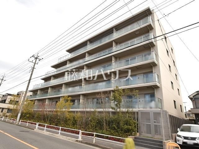 4LDK apartment in Kunitachi, Tokyo - Photo 1