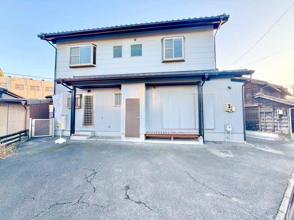 4LDK+2S house in Chita, Aichi - Photo 1