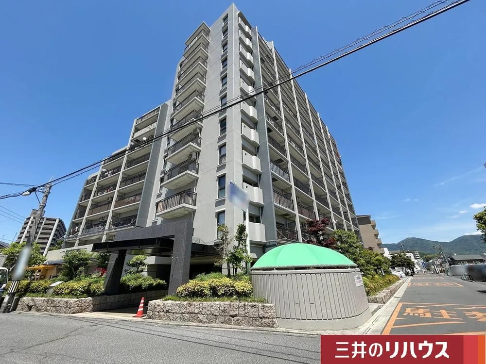 3LDK apartment in Fuchu, Aki District, Hiroshima - Photo 1