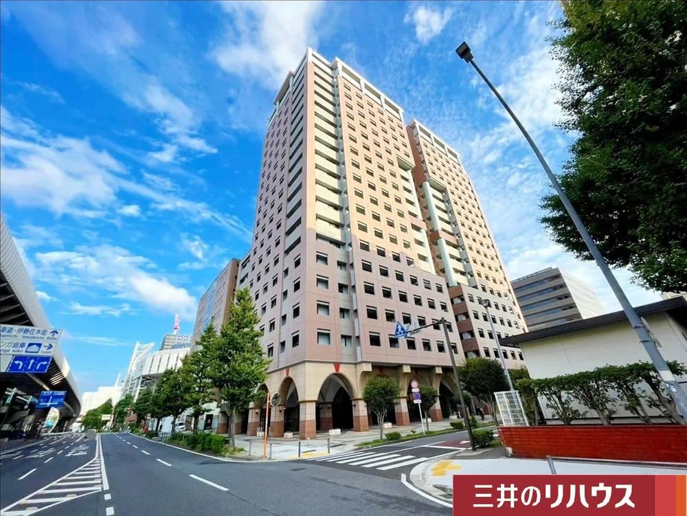 4LDK apartment in Naka Ward, Yokohama, Kanagawa - Photo 1