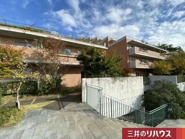 3LDK apartment in Totsuka Ward, Yokohama, Kanagawa - Photo 1