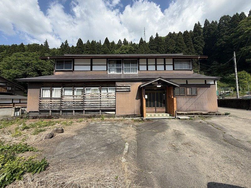 9DK house in Hakusan, Ishikawa - Photo 1