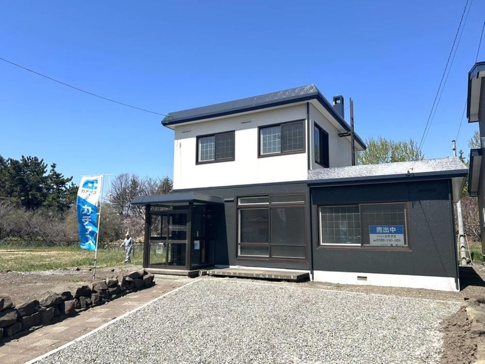 4LDK house in Muroran, Hokkaido - Photo 1