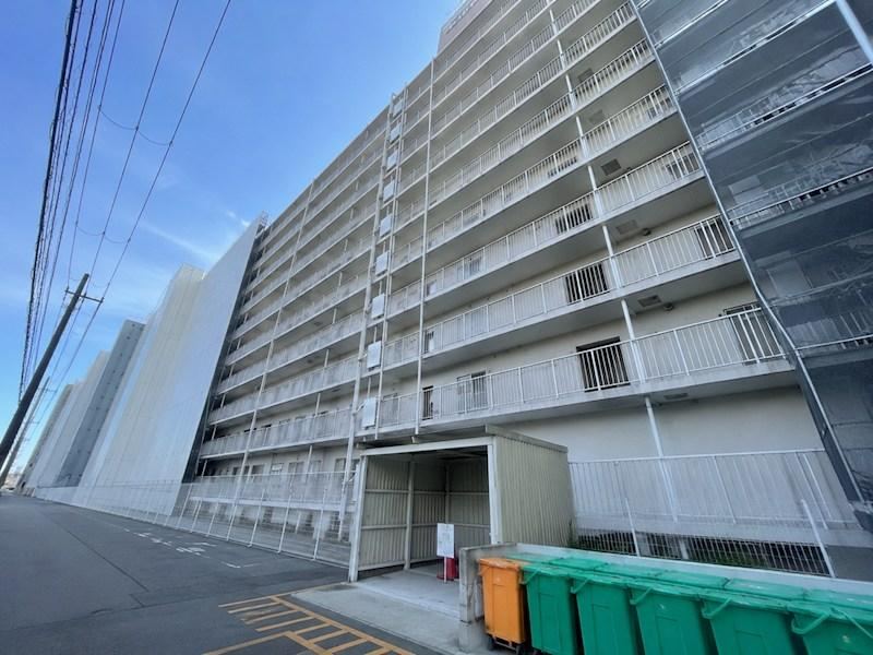 3LDK apartment in Hirakata, Osaka - Photo 1
