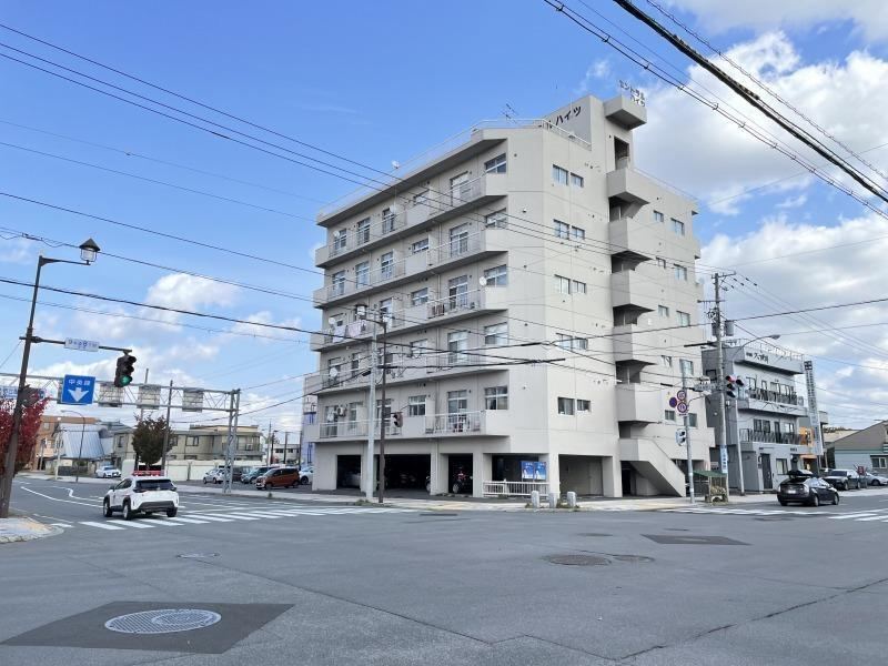 2LDK apartment in Asahikawa, Hokkaido - Photo 1