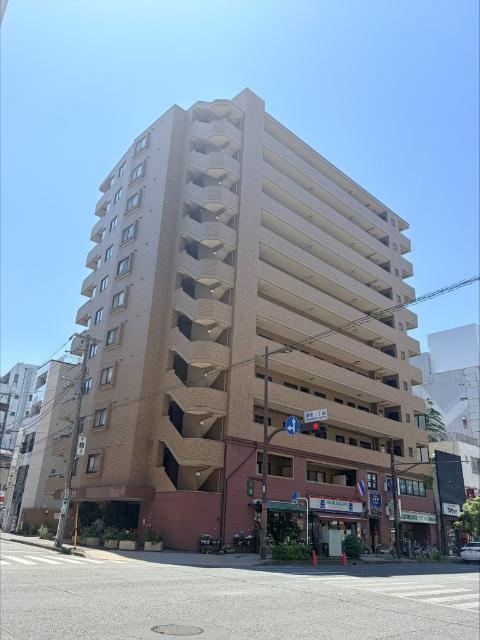 3LDK apartment in Naka Ward, Yokohama, Kanagawa - Photo 1