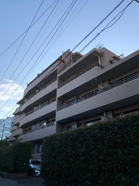 2LDK apartment in Meguro Ward, Tokyo - Photo 1