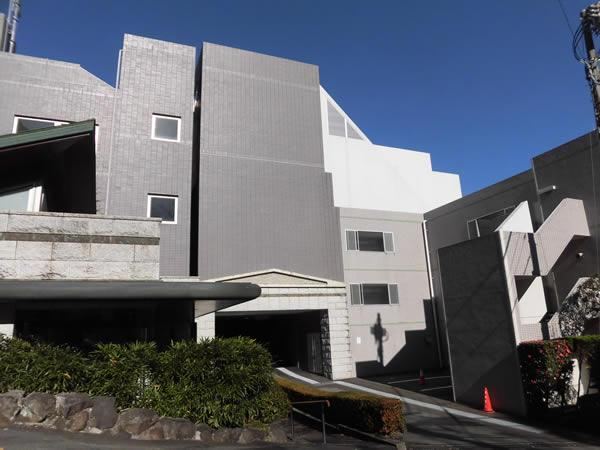 2LDK apartment in Atami, Shizuoka - Photo 1
