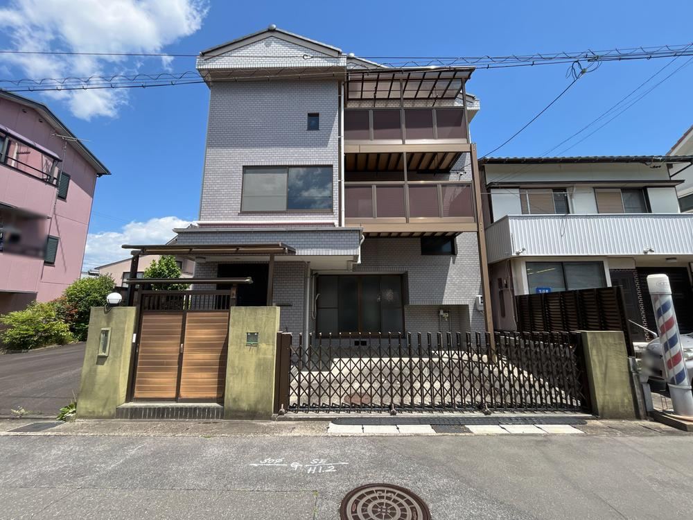 6LDK house in Gifu, Gifu - Photo 1