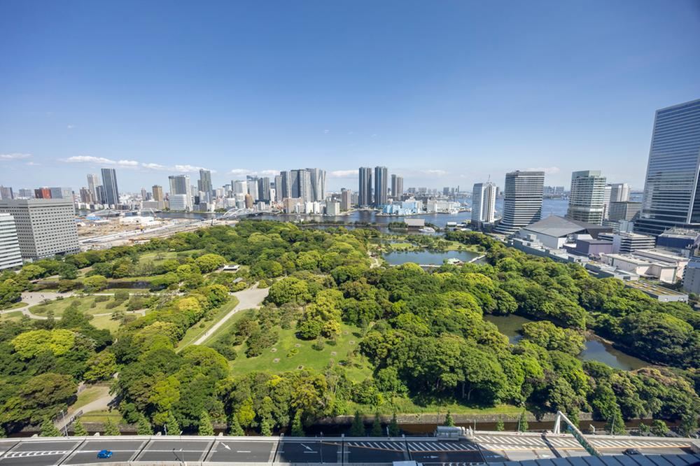 3LDK apartment in Minato Ward, Tokyo - Photo 1
