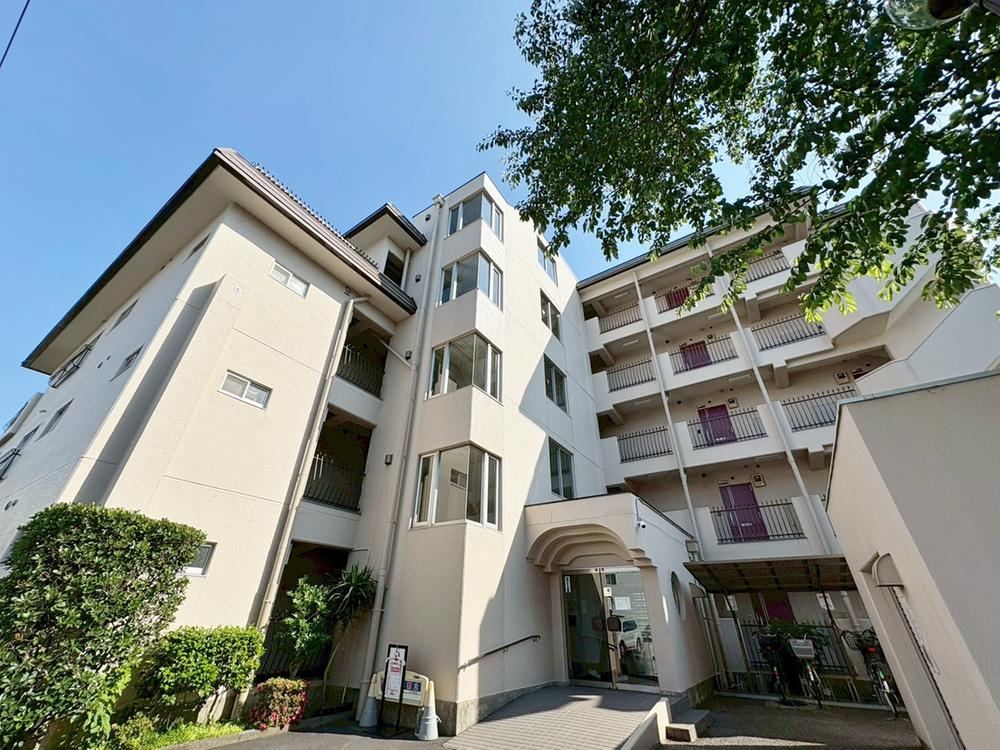 3LDK apartment in Itabashi Ward, Tokyo - Photo 1