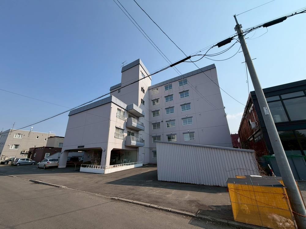 2LDK apartment in Higashi Ward, Sapporo, Hokkaido - Photo 1