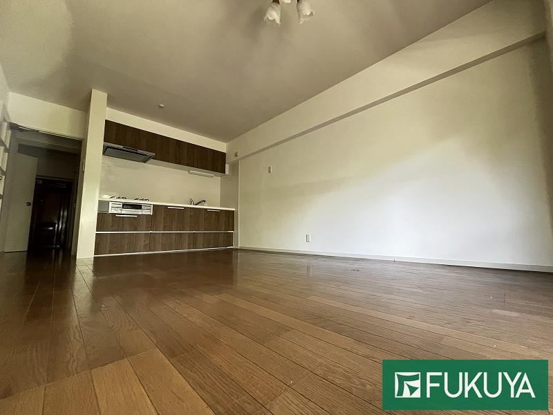 3LDK apartment in Nada Ward, Kobe, Hyogo - Photo 1