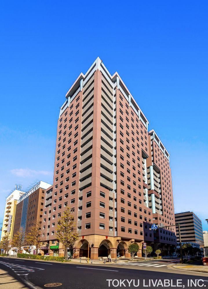 4LDK apartment in Naka Ward, Yokohama, Kanagawa - Photo 1