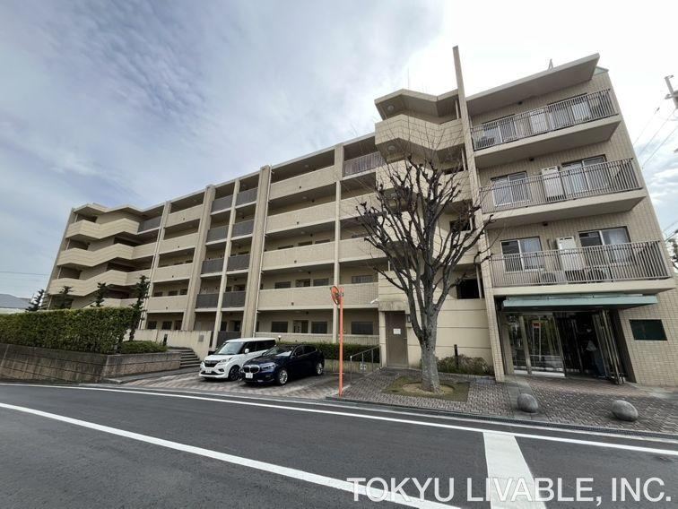 3LDK apartment in Hirakata, Osaka - Photo 1