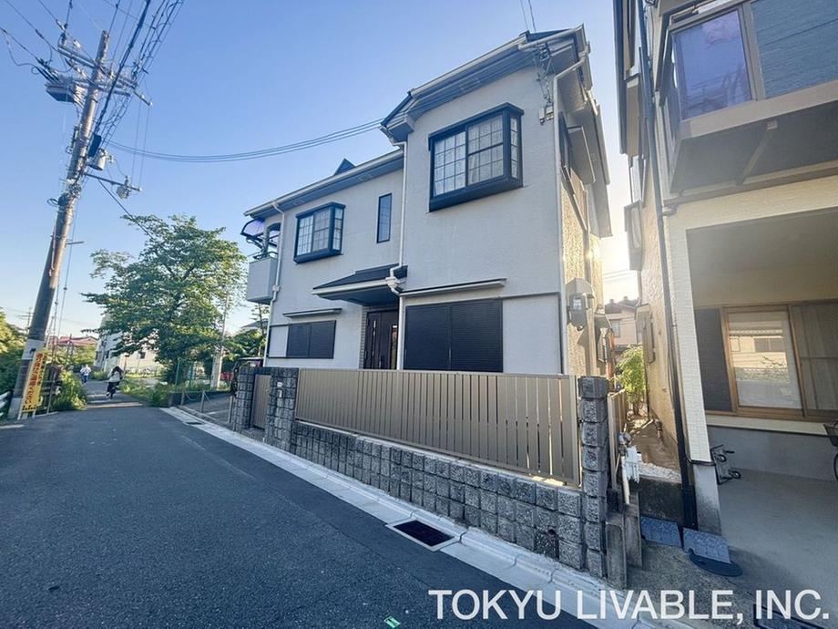 4LDK house in Takatsuki, Osaka - Photo 1