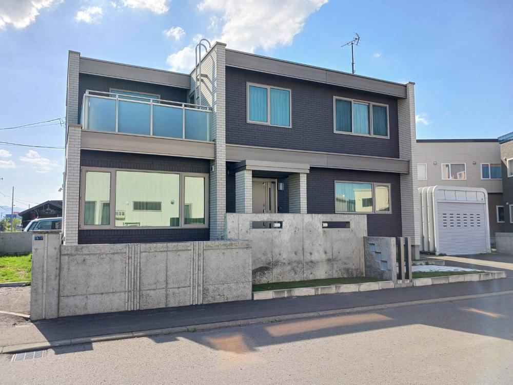 4LDK+S house in Higashi Ward, Sapporo, Hokkaido - Photo 1