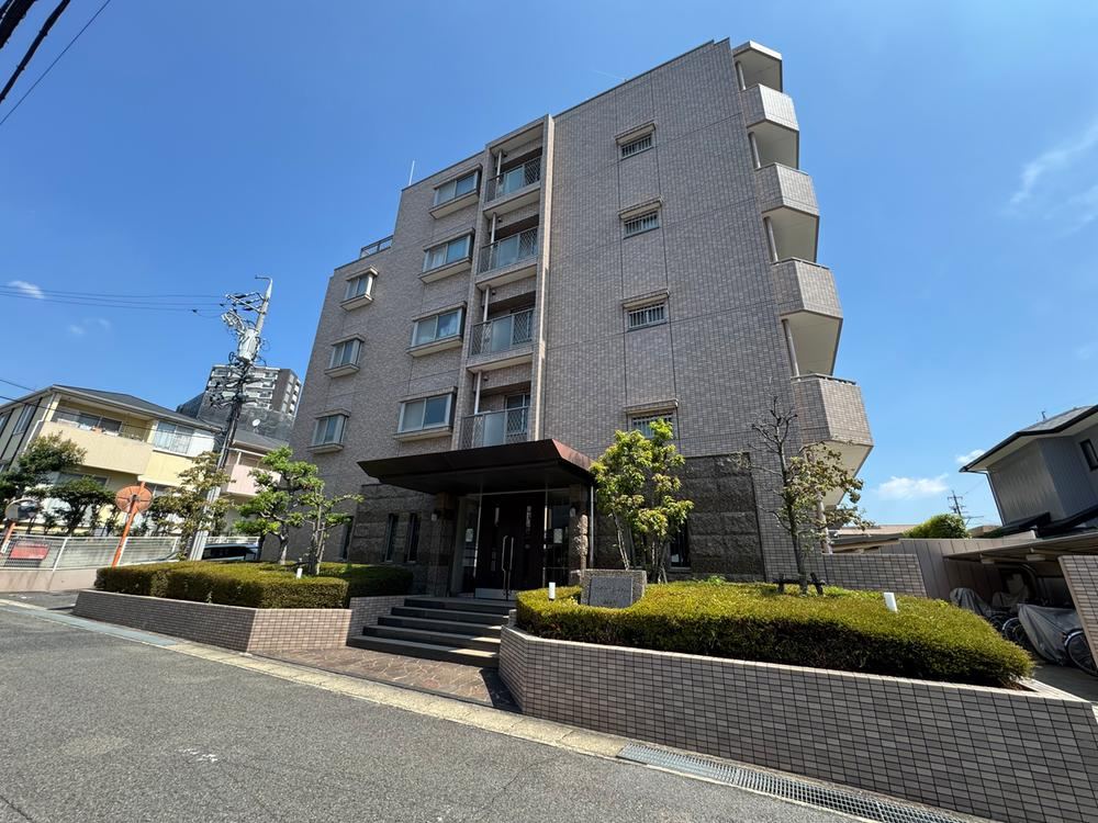 3LDK apartment in Owariasahi, Aichi - Photo 1
