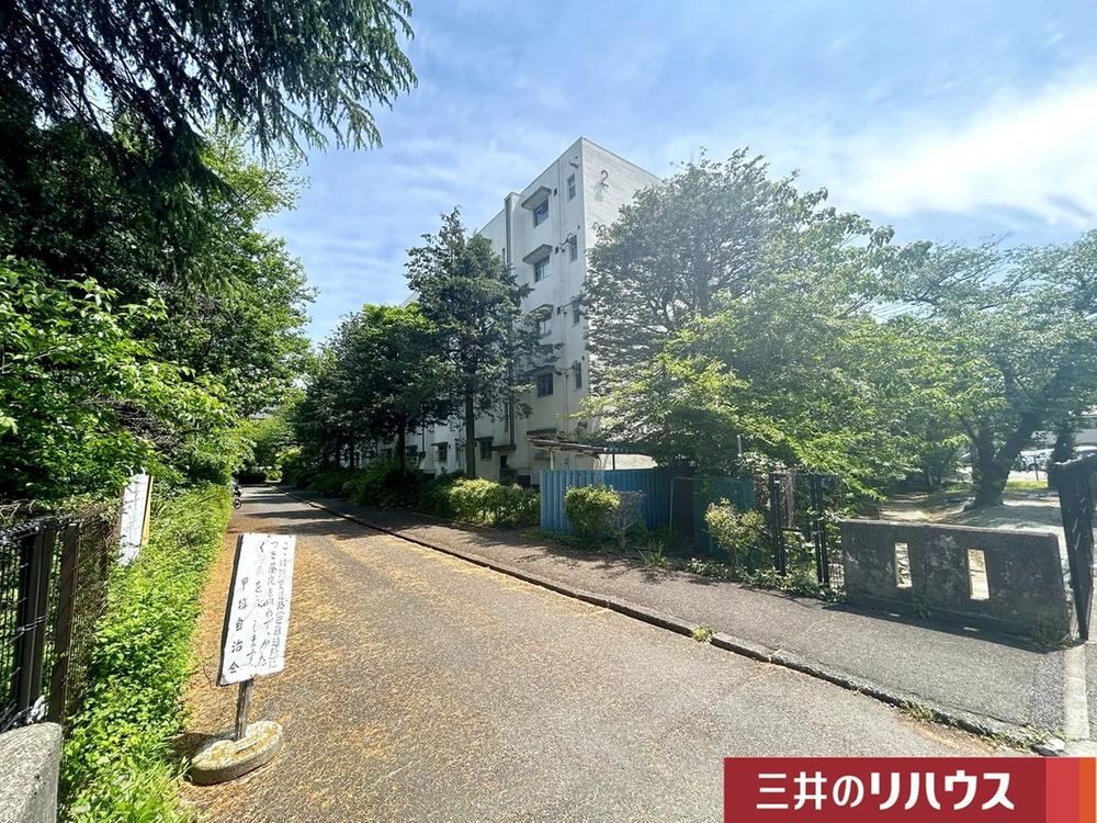2DK apartment in Setagaya Ward, Tokyo - Photo 1