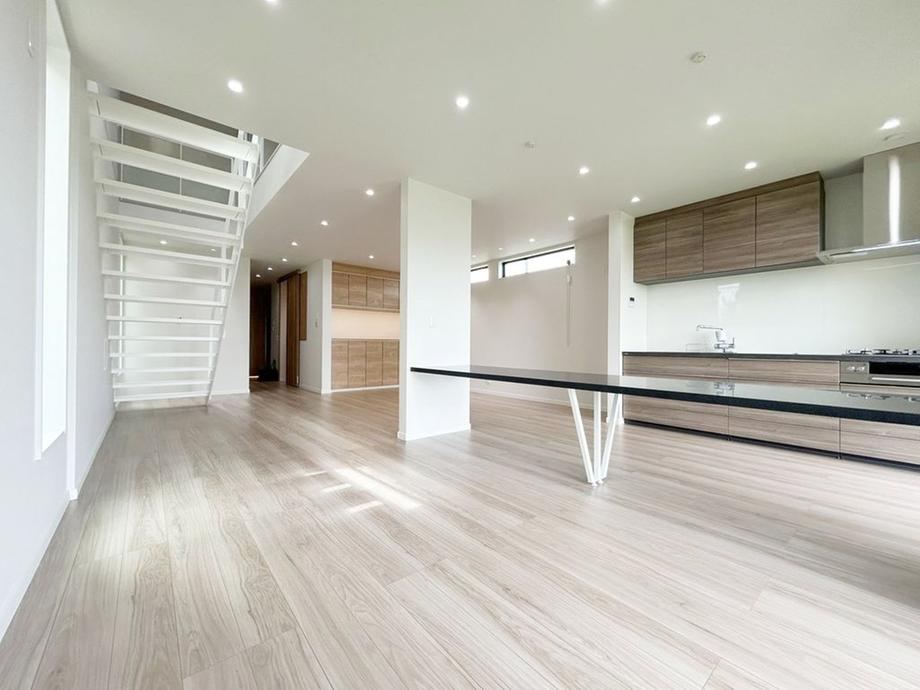 3LDK+S house in Toyonaka, Osaka - Photo 1