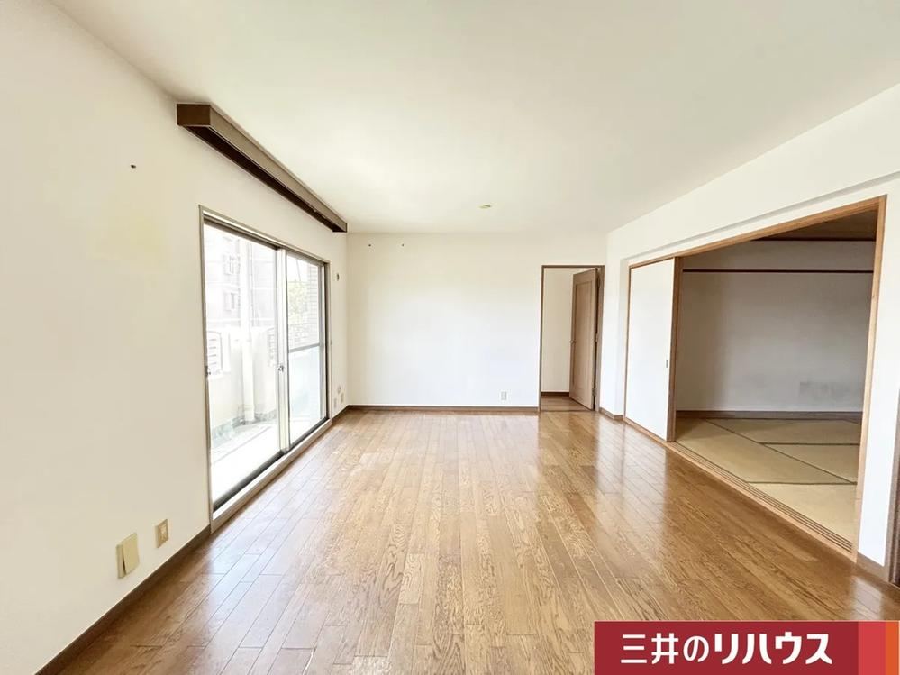 3LDK apartment in Hirakata, Osaka - Photo 1