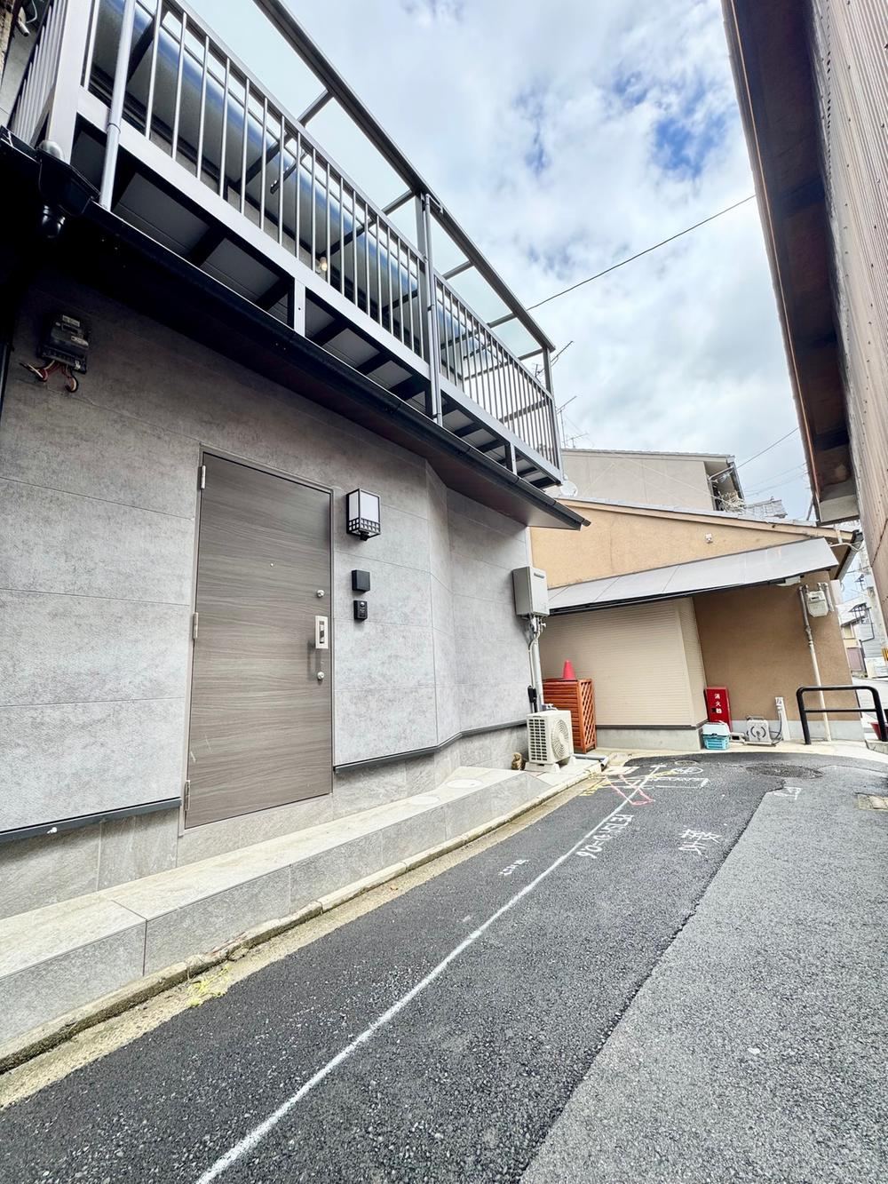 3LDK house in Kamigyo Ward, Kyoto - Photo 1