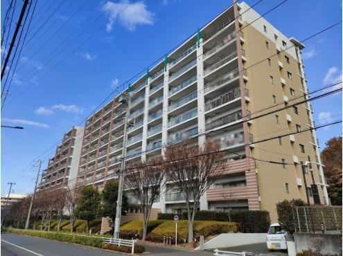 3LDK apartment in Machida, Tokyo - Photo 1