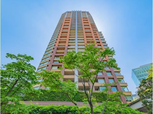 2LDK apartment in Shibuya Ward, Tokyo - Photo 1
