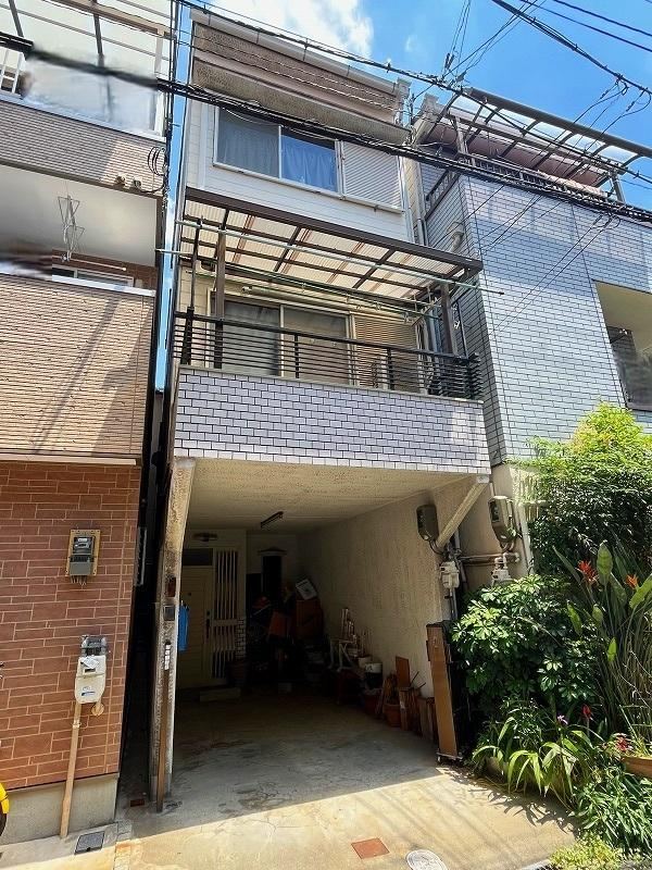 3DK house in Joto Ward, Osaka - Photo 1