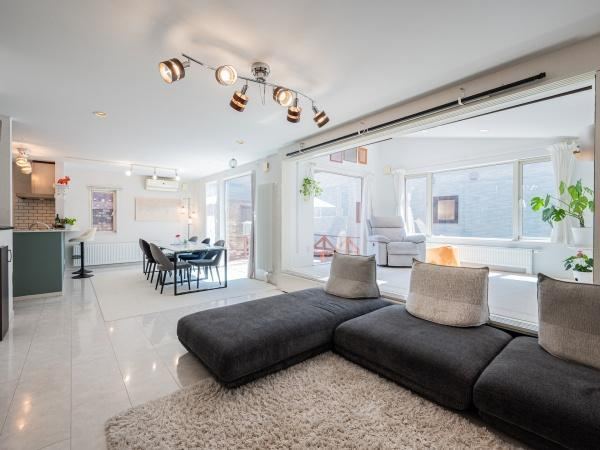4LDK house in Kita Ward, Sapporo, Hokkaido - Photo 1