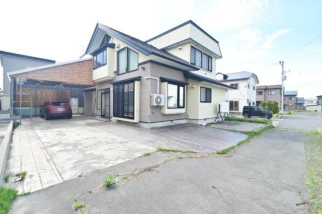 5LDK+2S house in Kuroishi, Aomori - Photo 1