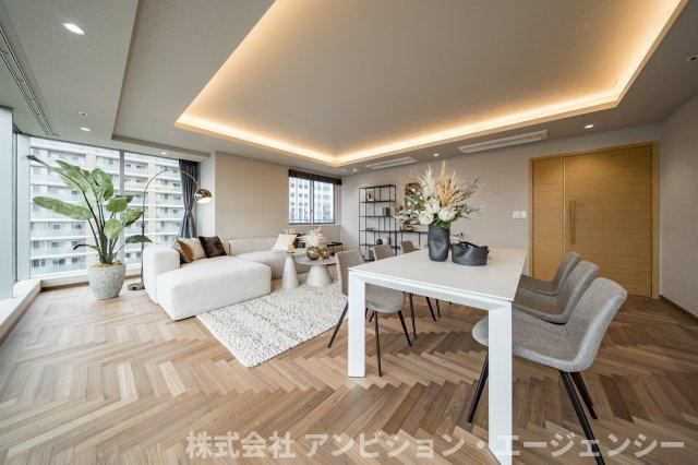 2LDK apartment in Minato Ward, Tokyo - Photo 1