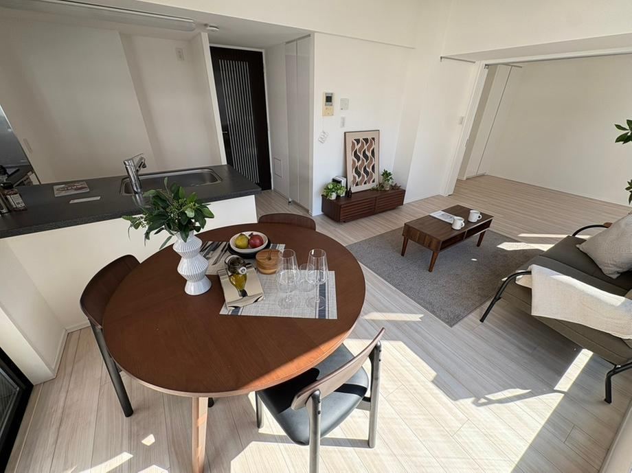 2LDK apartment in Chuo Ward, Tokyo - Photo 1